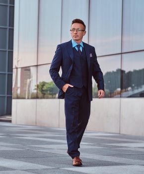 confident-businessman-dressed-in-an-elegant-suit-s-2021-08-28-09-03-39-utc.jpg